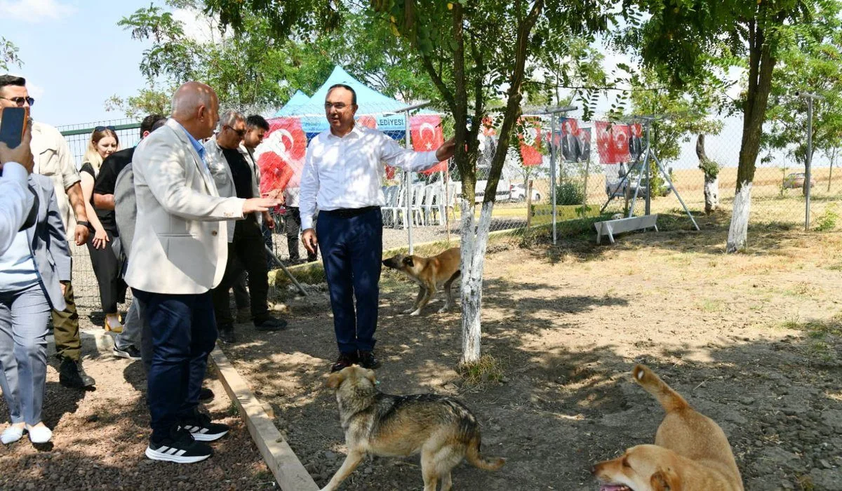 Vali Soytürk’ten Muratlı’daki hayvan yaşam alanına ziyaret