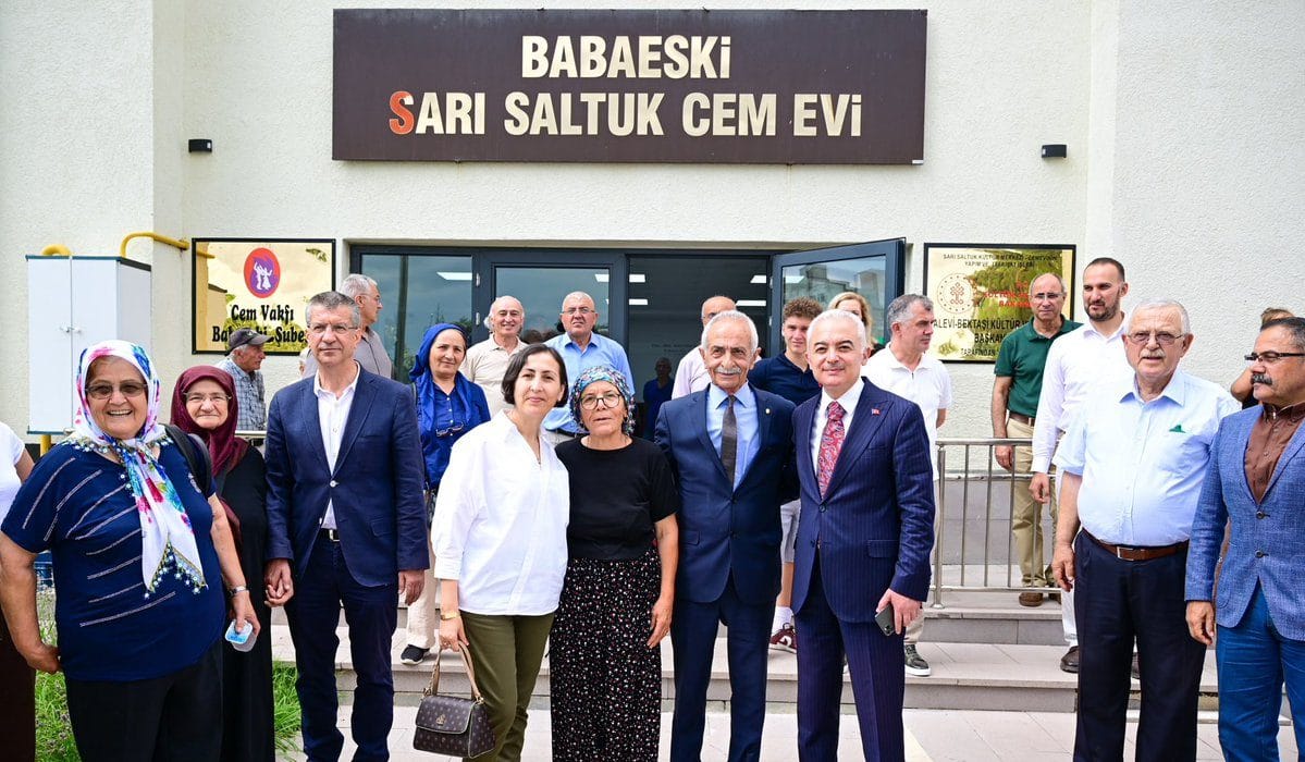 Vali Turan, Sarı Saltuk Cemevi’nde Muharrem Lokması Paylaştı