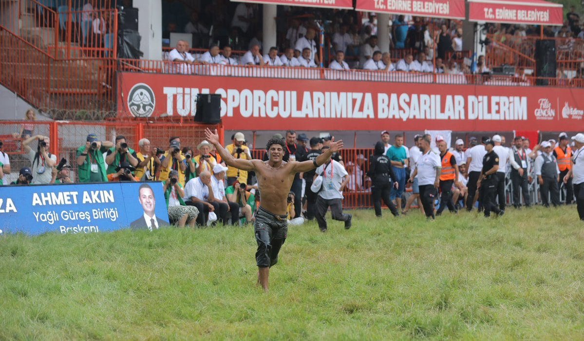 Kırkpınar’da Ayak Boyu Birincisi Aydıncan Gümüşdağ
