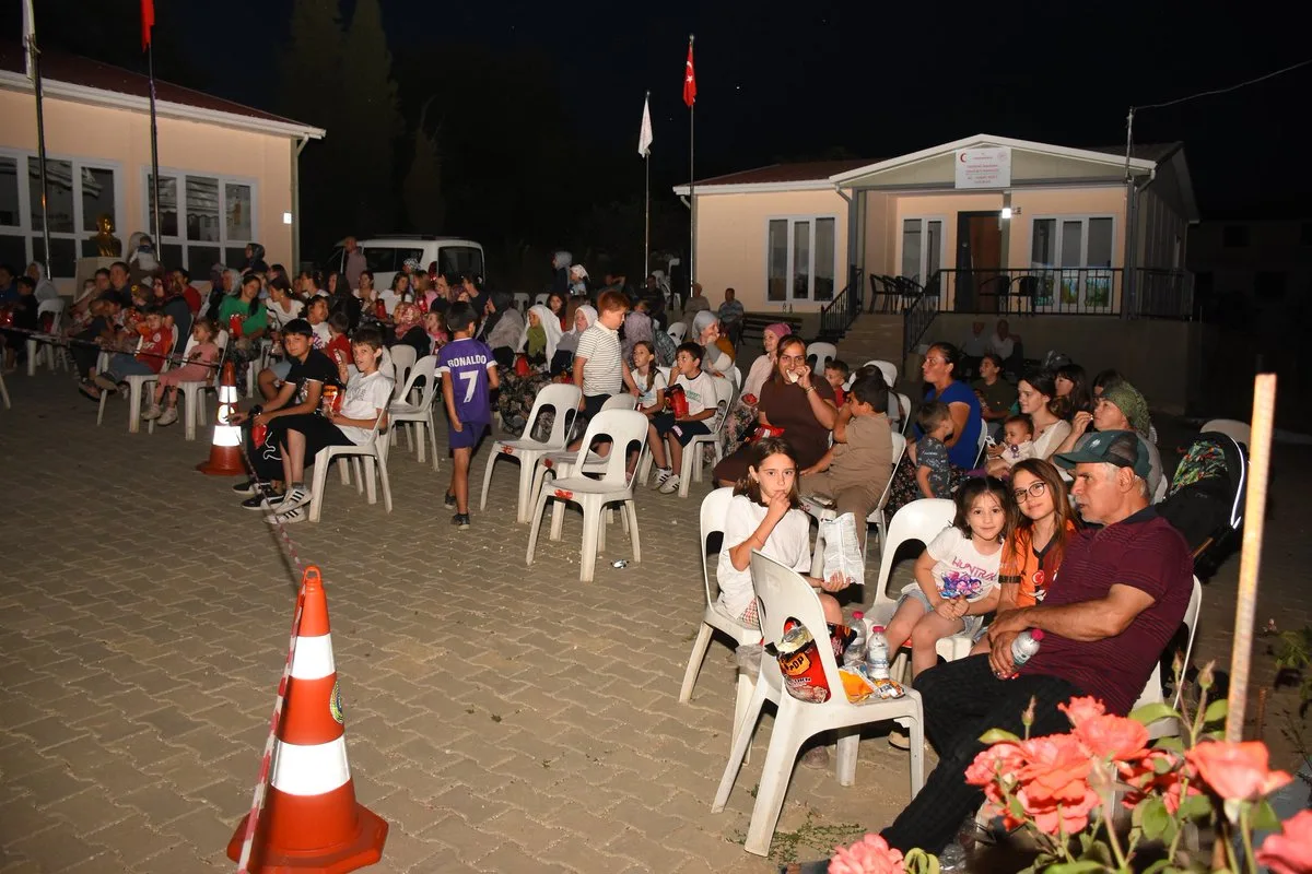 Yıldızlar Altında Sinema Keyfi Başlıyor!