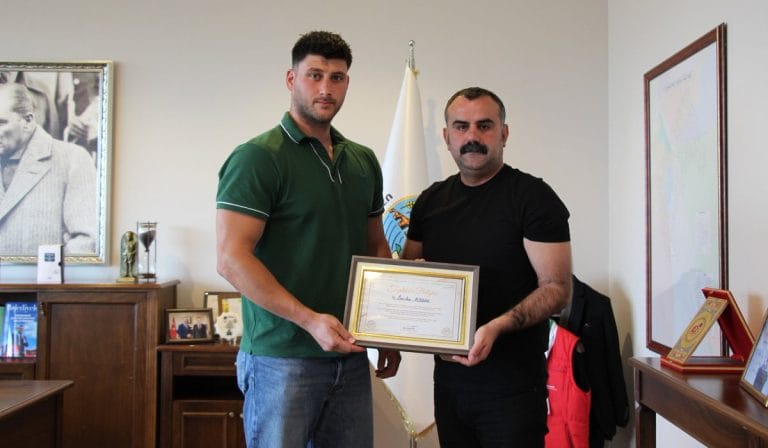 Berke Aydın: Uzunköprü’nün Gururu Muay Thai Şampiyonu