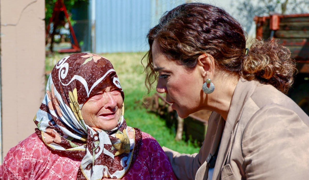Dolu ve sağanak vurdu: Belediye sahada