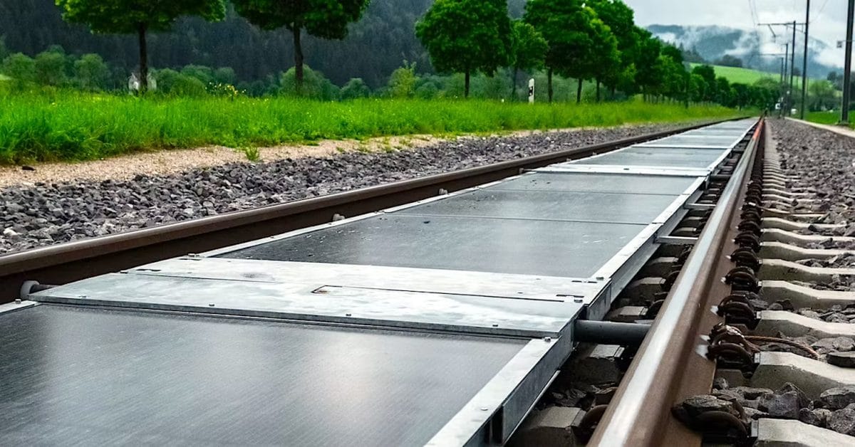 Tren Raylarına Güneş Paneli: İsviçre’den Çığır Açan Proje