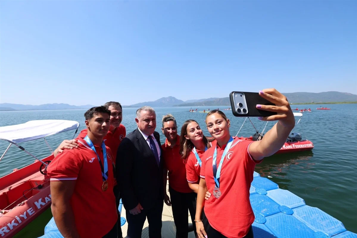 Bakan Bak’tan Muğla’ya Olimpik Havuz Müjdesi