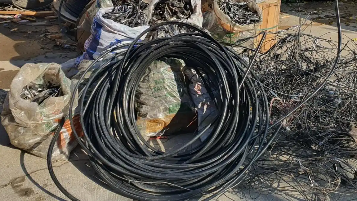 3 Milyon 500 Bin Liralık Kablo Hırsızları Tutuklandı