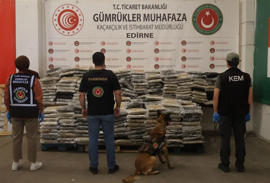 Kapıkule’de 1 Ton 153 Kg Uyuşturucu Ele Geçirildi