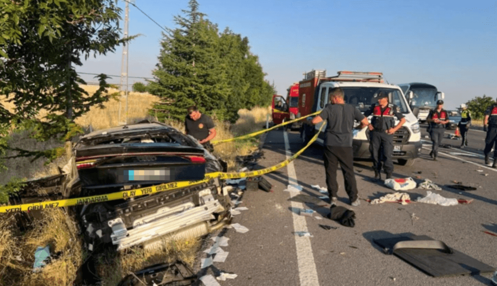 Almanya’dan Kayseri’ye Giderken Kaza: 3 Ölü