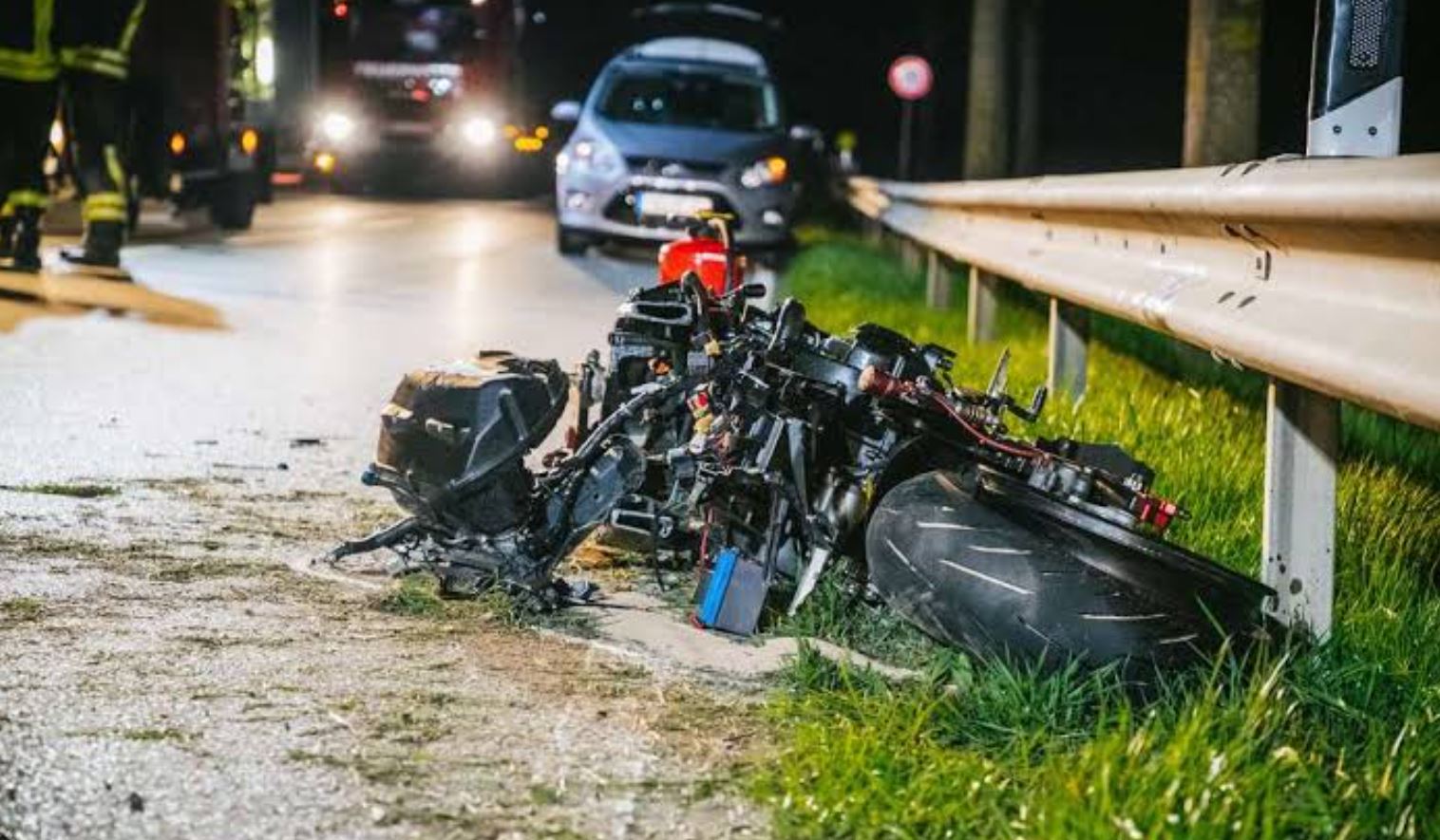 Şerit Değiştiren Otomobil Faciaya Yol Açtı: 22 Yaşındaki Gurbetçi Genç Öldü