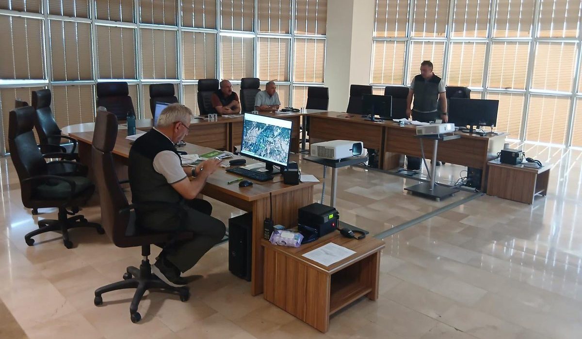 Bayramiç’te Yangın: Havadan ve Karadan Büyük Müdahale