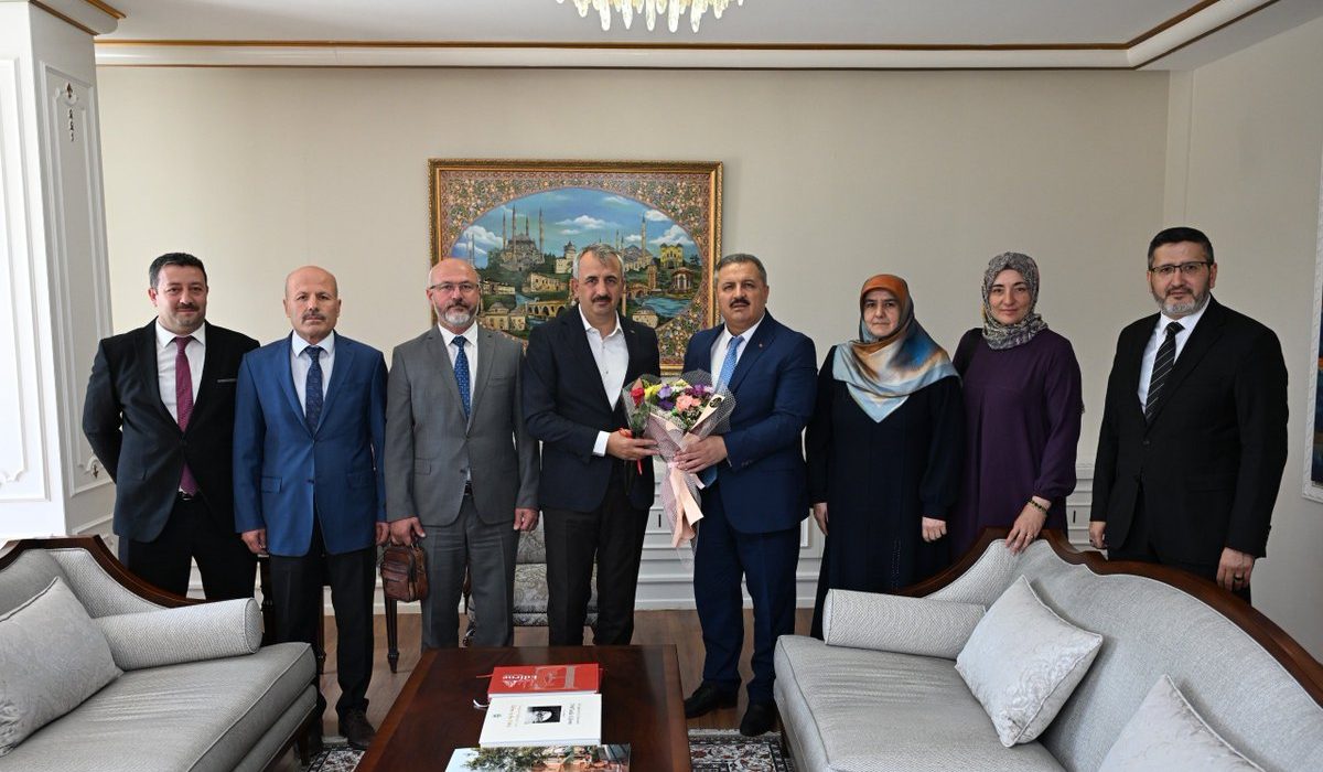 Edirne Müftüsü Vali Sezer’i Ziyaret Etti