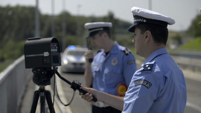 Gurbetçinin 216 Km Hızı Trafikten Men Ettirdi