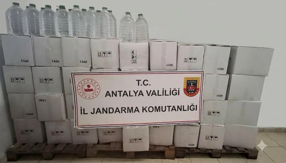Antalya’da Sahte İçki Operasyonu: 20 Bin Litre Etil Alkol Ele Geçirildi