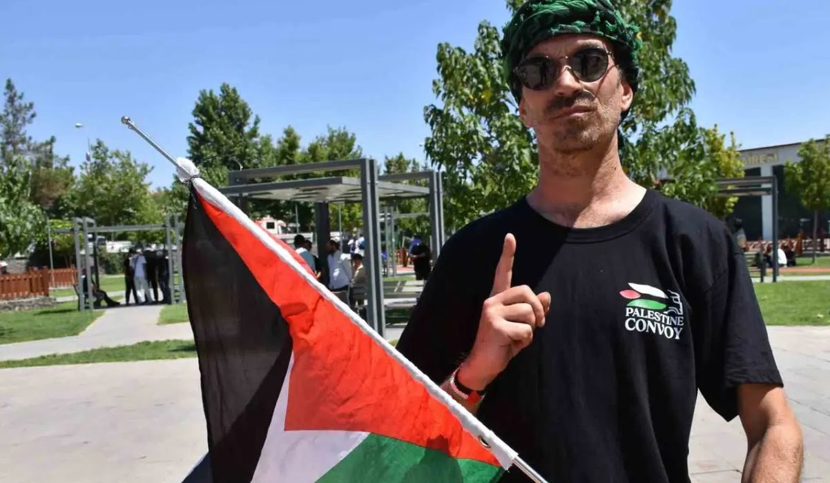 Fransız Sebastian Müslüman Oldu, Selahattin İsmini Aldı