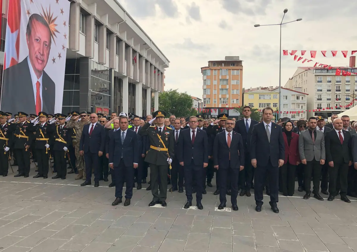 Zafer Coşkusu Kars’ta Kültür Salonuna Taşındı