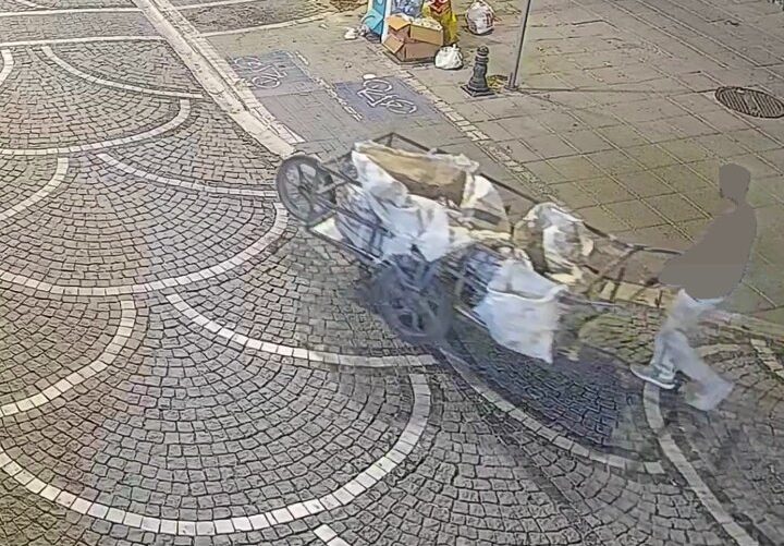 Mazgal Hırsızı Kamerada!