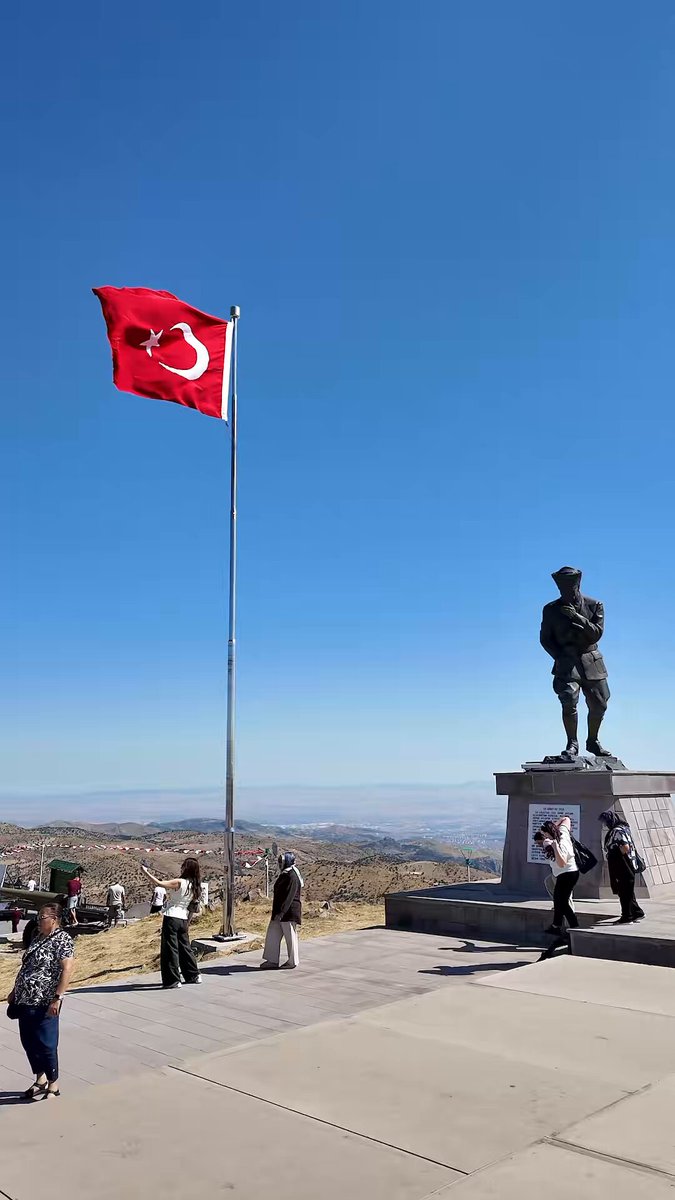 Zafer Haftası’nda Tarihi Gezi: Dumlupınar ve Kocatepe’de Anma