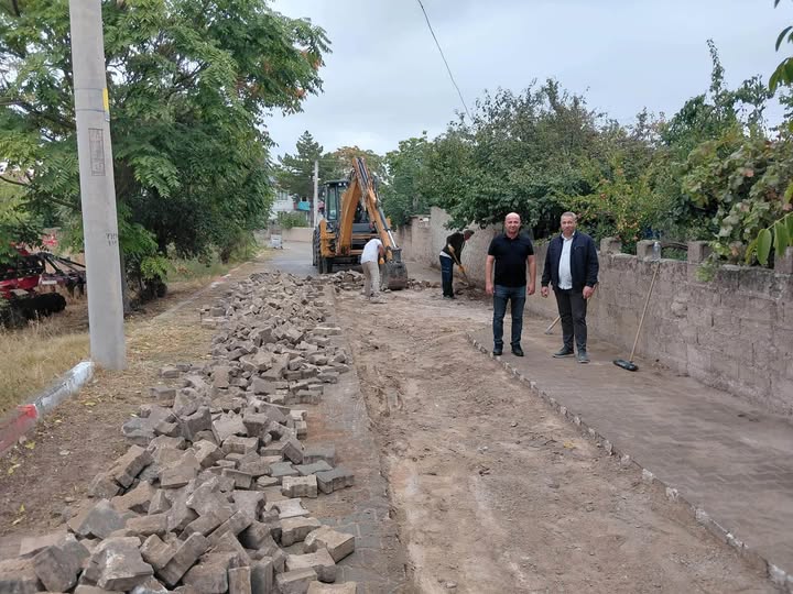 Kavaklı’da 3 Ekip Yol Tamiratına Devam Ediyor