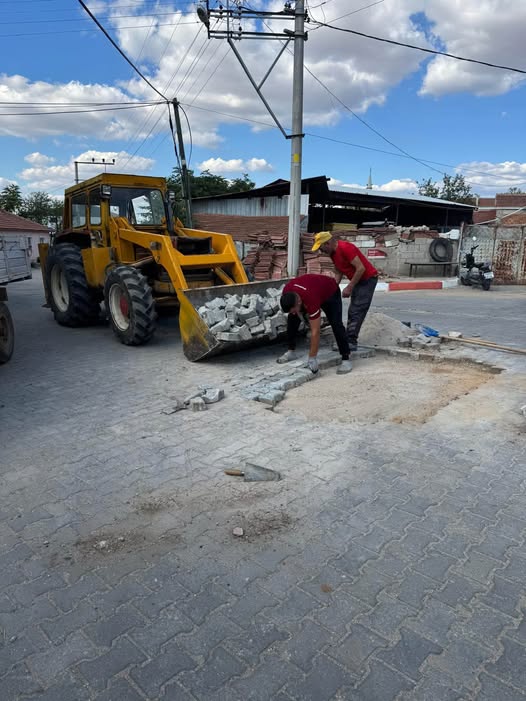 Kavaklı’da Temizlik ve Yol Çalışmaları Hız Kazandı
