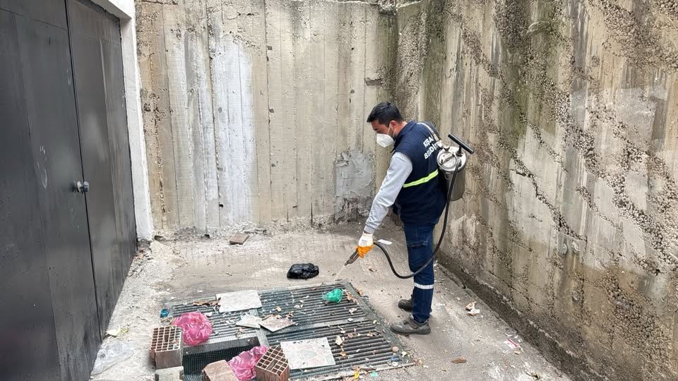 Keşan’da Sinek İlaçlama Aralıksız Sürüyor