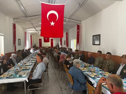 Gaziler Günü’nde Mehmetçikle Öğle Yemeği