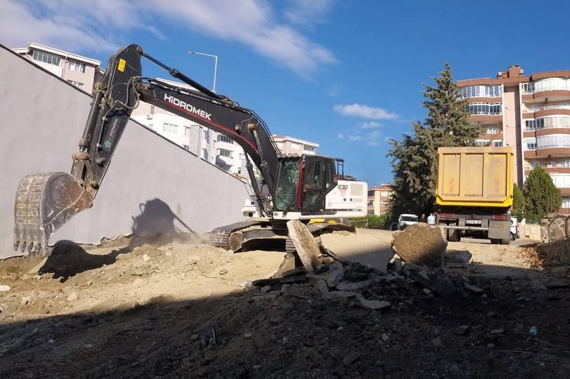 Süleymanpaşa’da Bugün Yol ve Park Çalışmaları