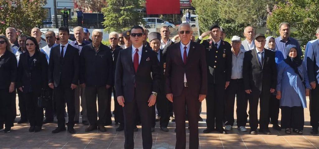 Çelenk Sunumu ve Şehitleri Anma Töreni