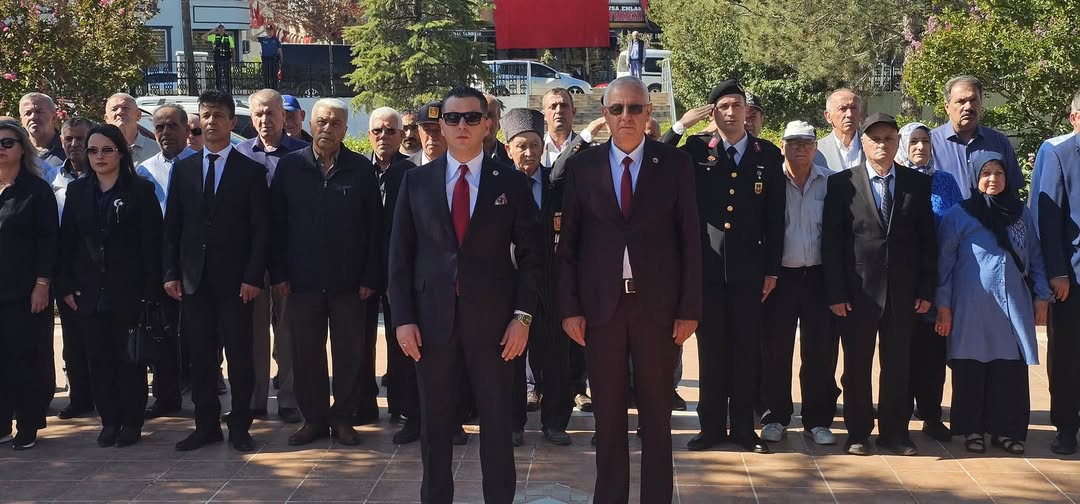 Çelenk Sunumu ve Şehitleri Anma Töreni