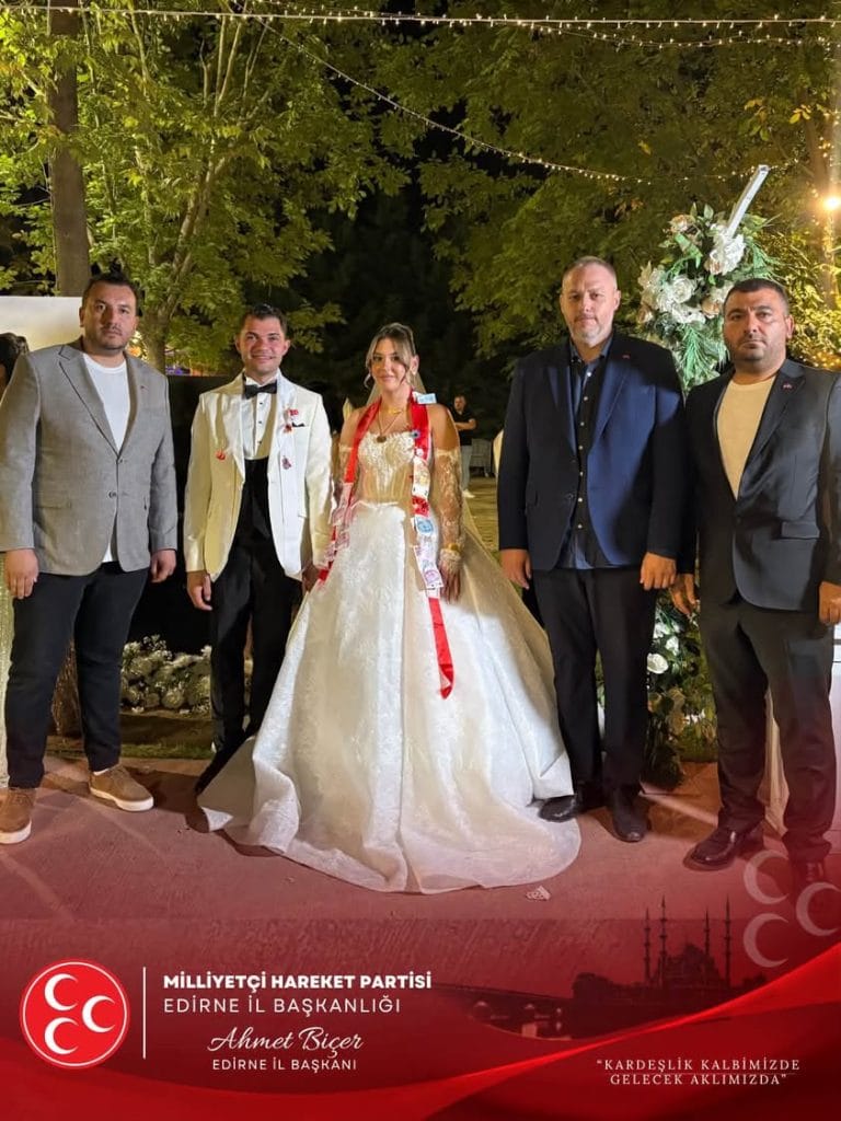 Çınarkök Ailesinin Mutlu Gününe Siyasetçiler Aktı