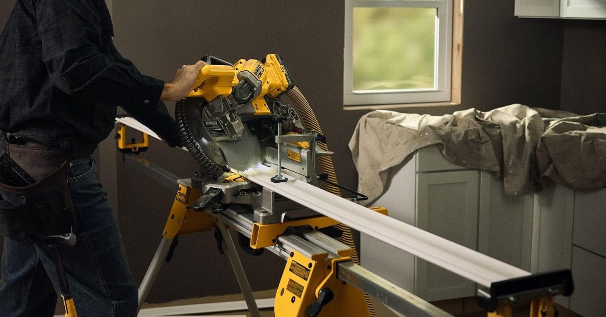 DEWALT Gönye Testere 329 Dolara Düştü