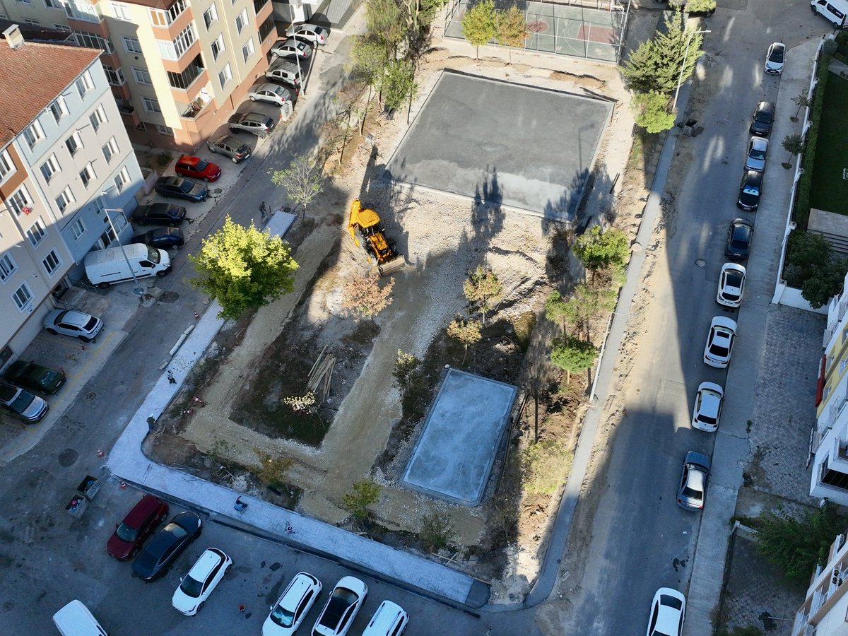 Yüzbaşı Sokak Parkı’nda Beton Dökümü Tamam