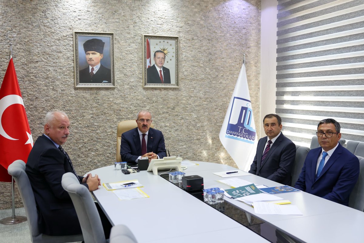 Vali Toraman Sosyal Yardım Karnesi Toplantısında