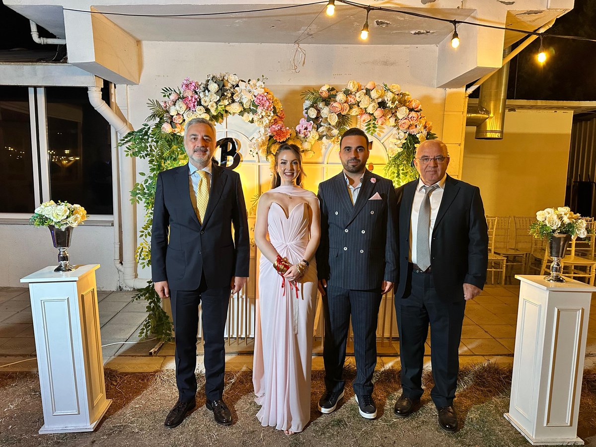 Büşra ve Eren’in Nişanına Sarıçam’dan Tebrik