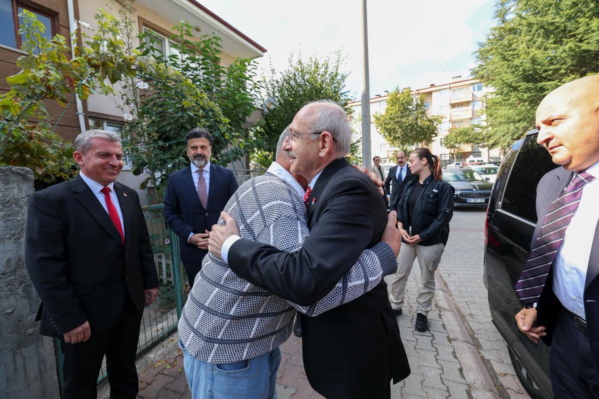 Kılıçdaroğlu Bolu’da Özvarlı Ailesine Konuk Oldu