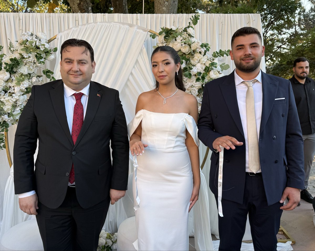 Demirköy’de Türker Göre ve Nisa Eş’in Nişan Yüzükleri Kesildi