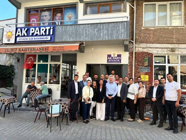 Ayvacık’ta AK Parti Teşkilatı Bir Araya Geldi