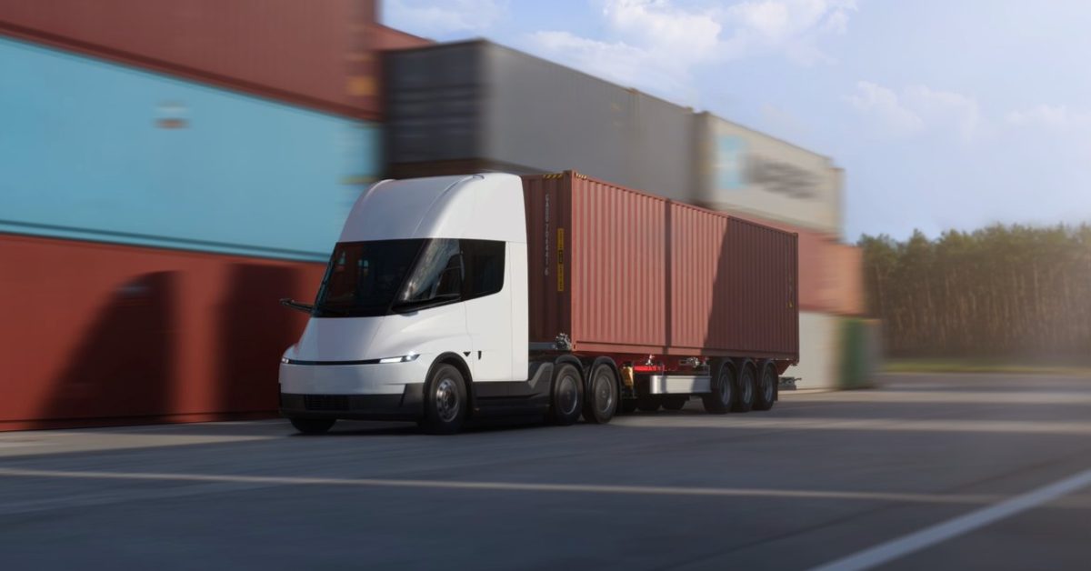 Tesla Avrupa Semi’yi Tanıttı: 550 km Menzil