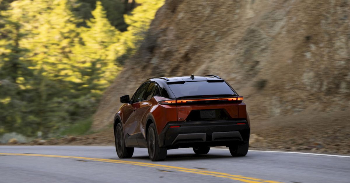 Toyota’dan 8.521 C-HR Elektrikli SUV Geri Çağırma!