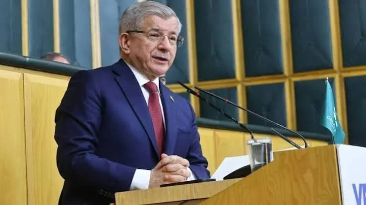 Davutoğlu’ndan Adliye’de Kritik İfade