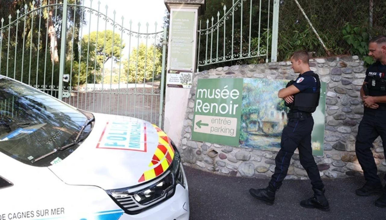 Fransa’daki Renoir Müzesi’nden 9 Milyon Euroluk Tablo Çalındı
