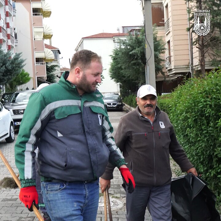 Lüleburgaz’da Parklar 2 Günde Bir Temizleniyor