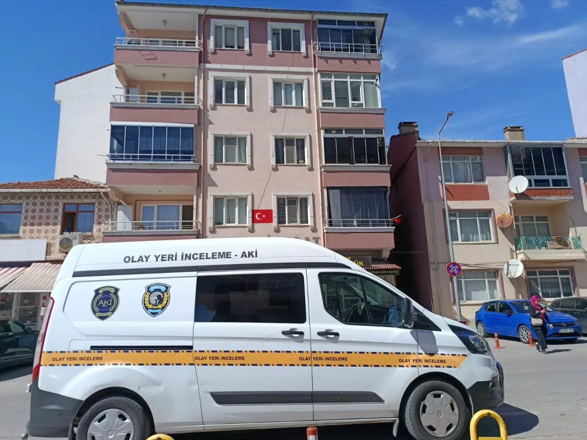 Edirne’de üniversite öğrencisi 4. kattan düştü