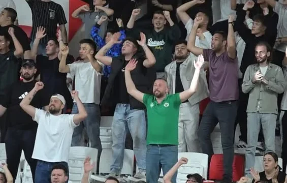 Kırklareli kadın basketbol takımı oyuncuları Fenerbahçe deplasmanı öncesi sahada