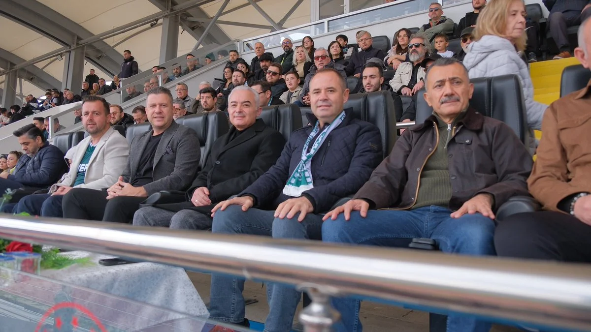 Kırklarelispor Ankara Demirspor maçı sonrası taraftara teşekkür ve Serik Spor maçına davet