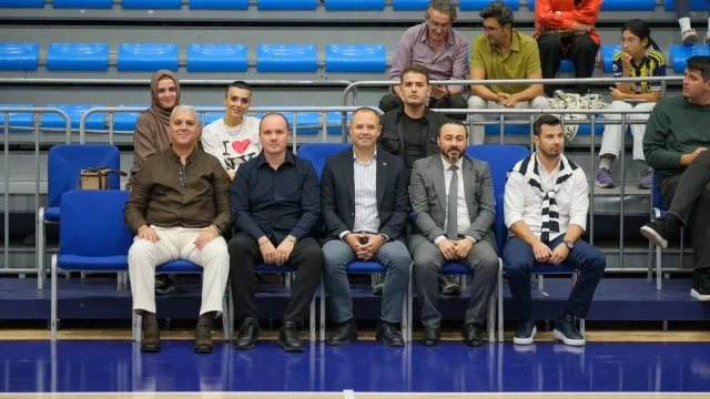 Kırklareli Kadın Basketbol Sezona Galibiyetle Başladı