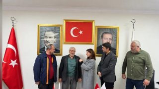 AK Parti Keşan’da Yeni Üyelere Rozet Takıldı