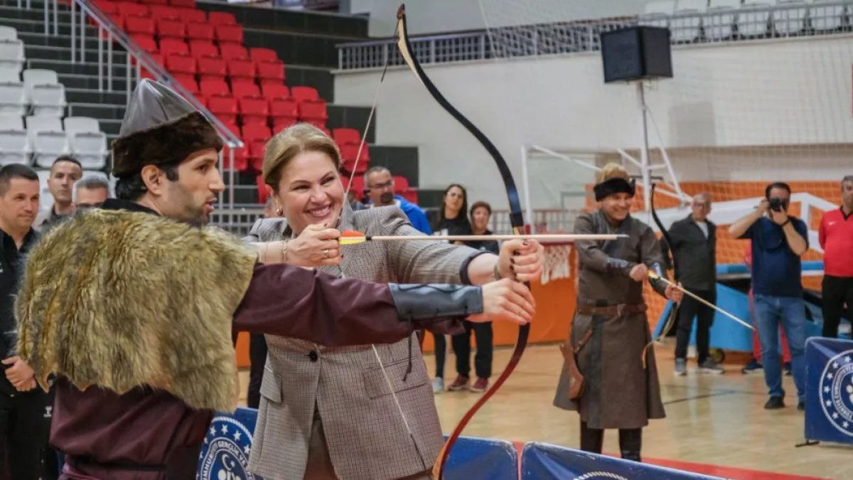 Edirne okçuluk projesi protokol imza töreninde Belgin İba ve Engin Makak