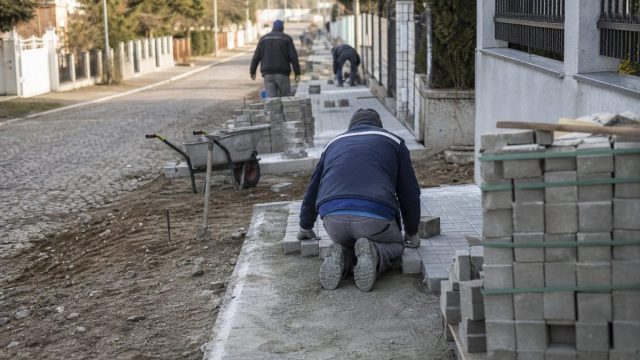 Çorlu’da 10 Bin m² Yol ve Kaldırım Yenilendi